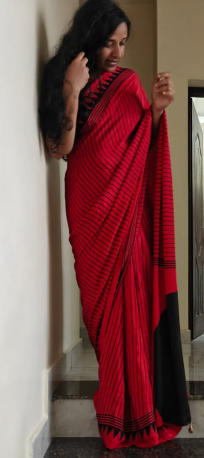 CRAPE SATIN WHITE SAREE WITH LATKANS